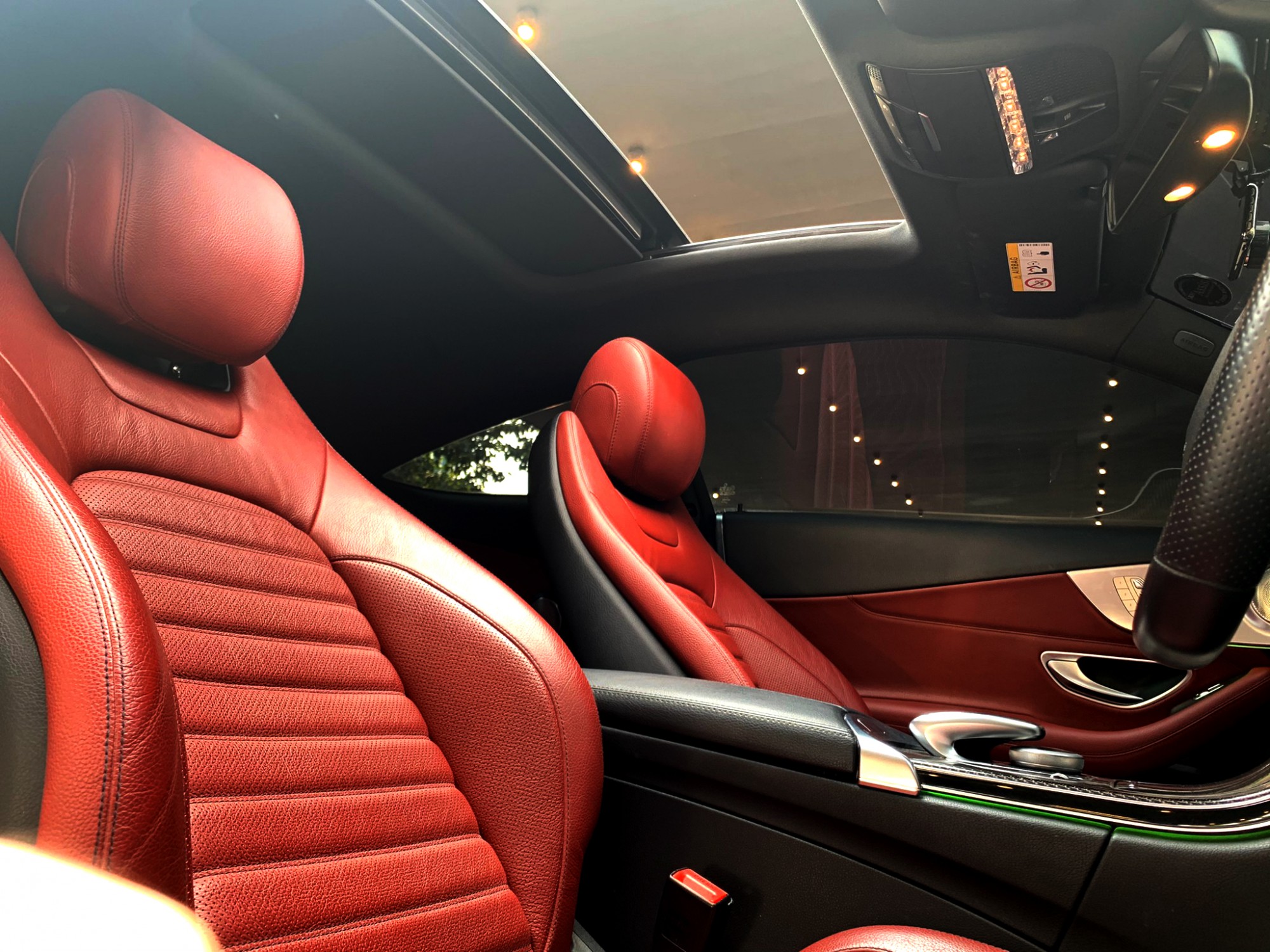Mercedes Benz C250 Coupe AMG 2017 ไมล์ 42,xxx km หลังคาแก้ว Panoramic Glass Roof (รูปที่ 8)
