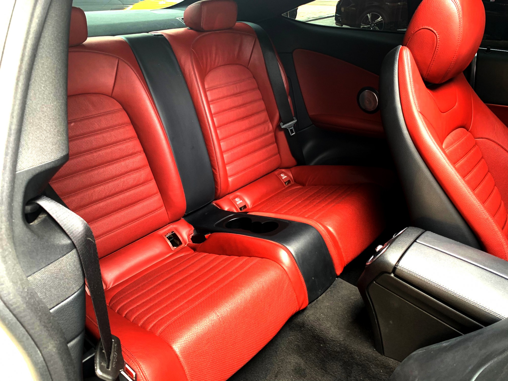 Mercedes Benz C250 Coupe AMG 2017 ไมล์ 42,xxx km หลังคาแก้ว Panoramic Glass Roof (รูปที่ 6)