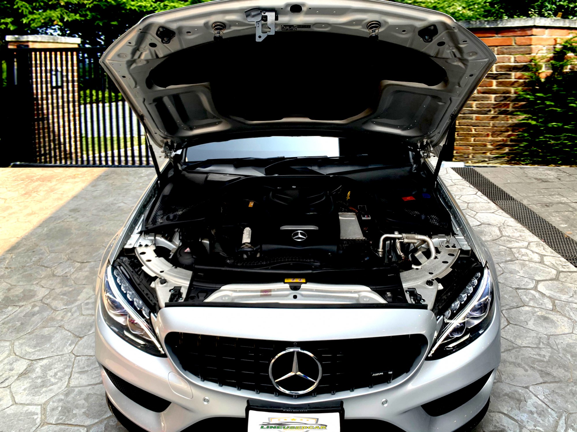Mercedes Benz C250 Coupe AMG 2017 ไมล์ 42,xxx km หลังคาแก้ว Panoramic Glass Roof (รูปที่ 2)