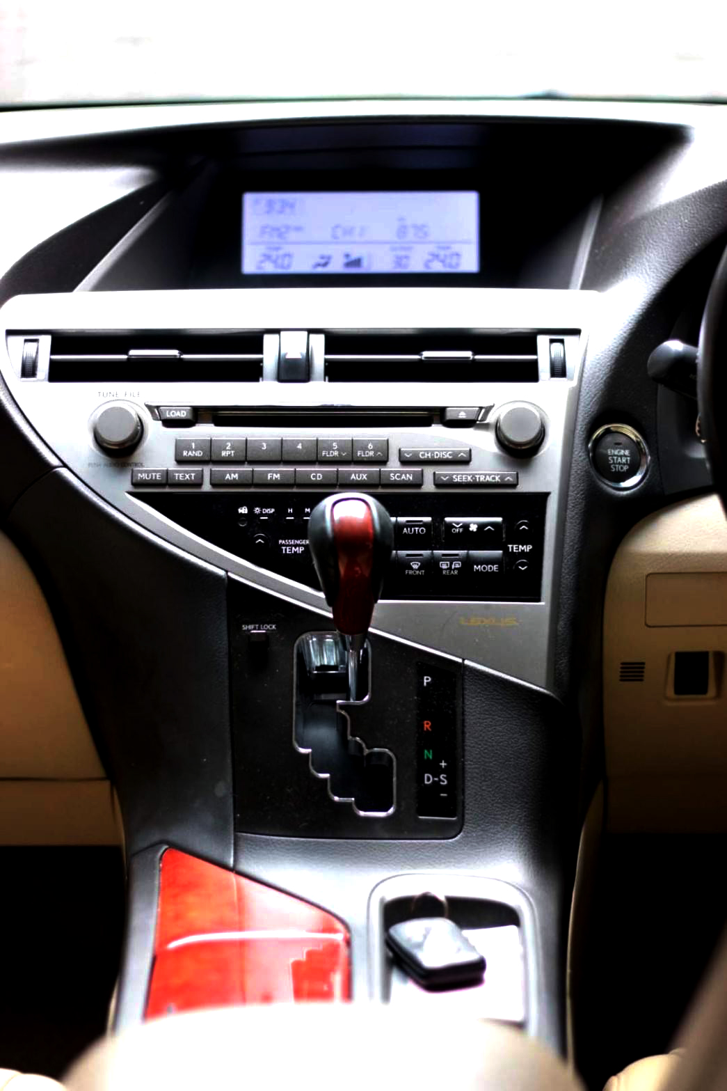 2010 LEXUS RX350 ตัว TOP หลังคาแก้ว ขับทางไกลประหยัดกว่า RX270 จริงไหม?เมื่ออ่านจบแล้วจะพบคำตอบ ? (รูปที่ 7)