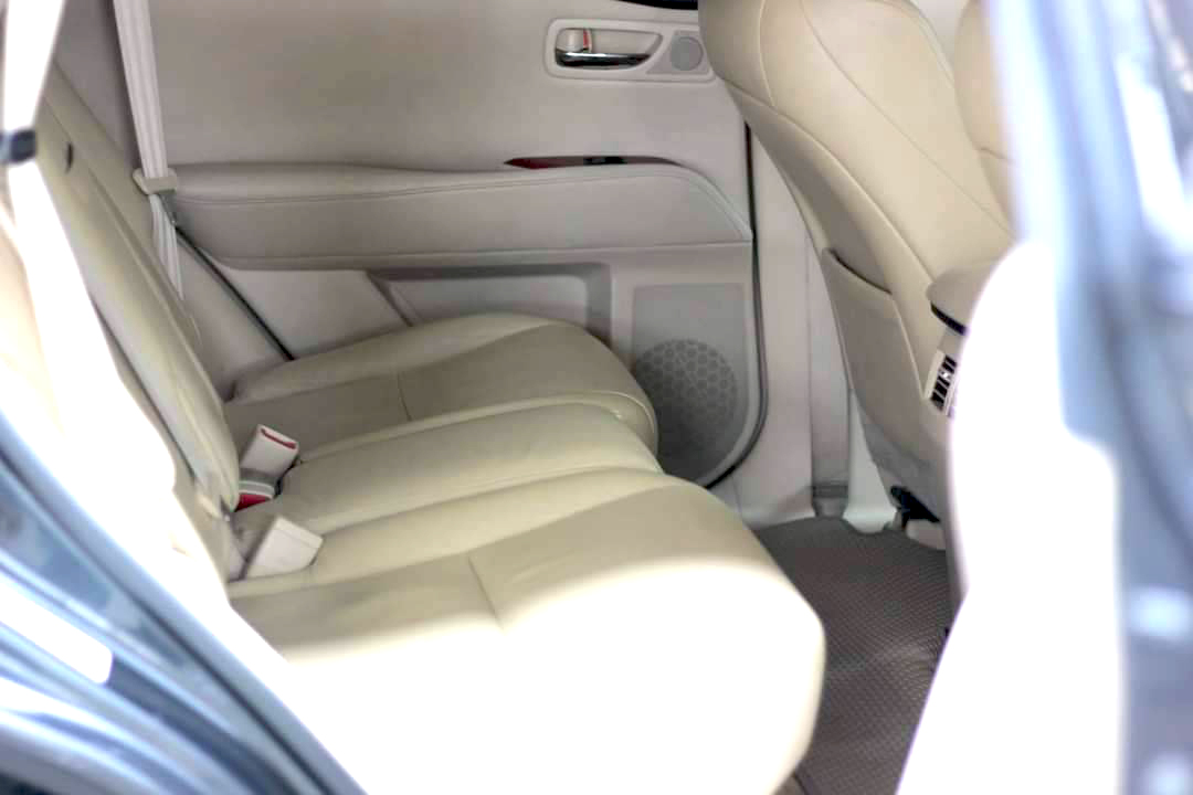 2010 LEXUS RX350 ตัว TOP หลังคาแก้ว ขับทางไกลประหยัดกว่า RX270 จริงไหม?เมื่ออ่านจบแล้วจะพบคำตอบ ? (รูปที่ 8)