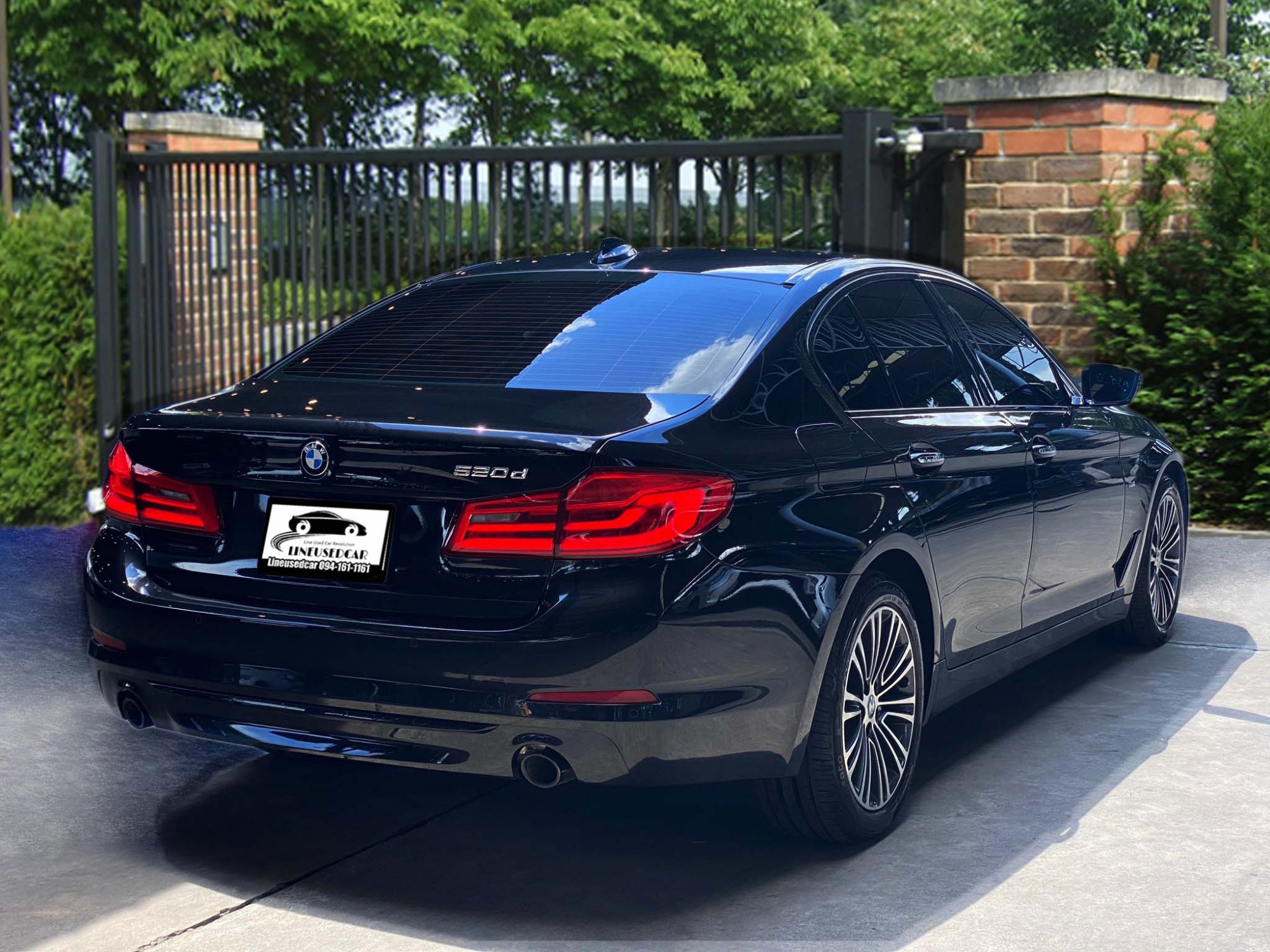 2017 BMW 520D SPORT LINE G30 รถสวย ไมล์น้อย สภาพน้องๆป้ายแดง (รูปที่ 9)
