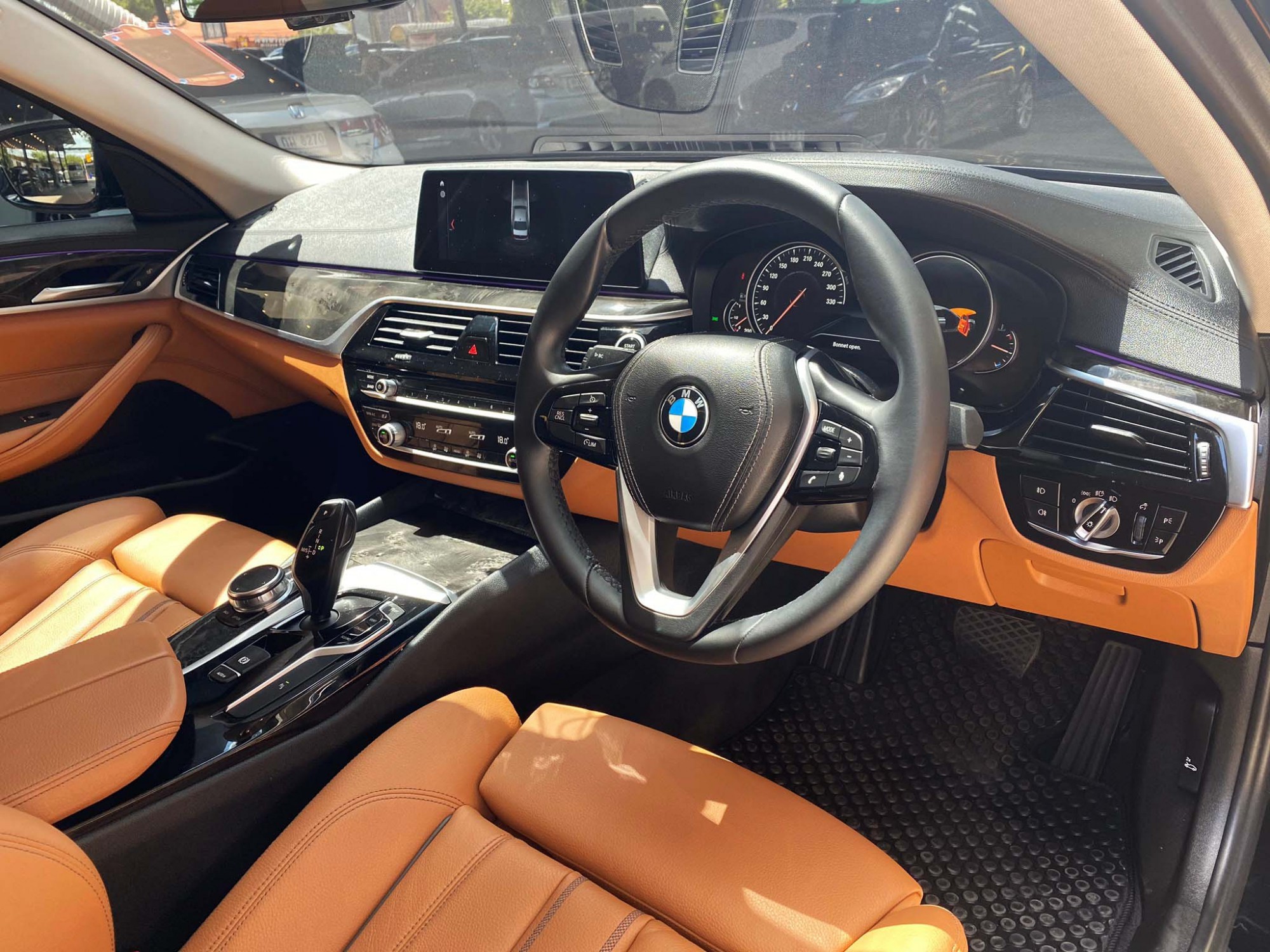 2017 BMW 520D SPORT LINE G30 รถสวย ไมล์น้อย สภาพน้องๆป้ายแดง (รูปที่ 4)