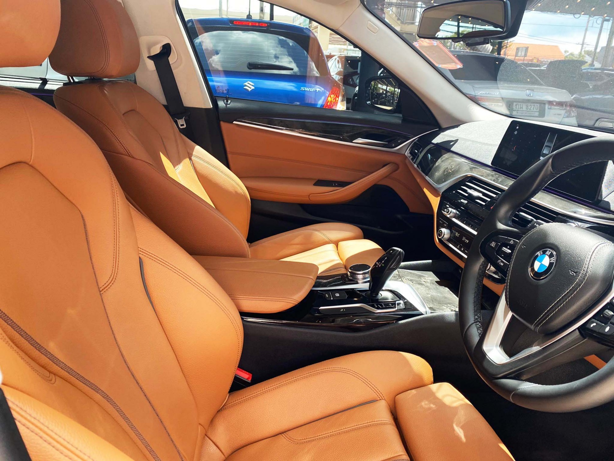 2017 BMW 520D SPORT LINE G30 รถสวย ไมล์น้อย สภาพน้องๆป้ายแดง (รูปที่ 3)