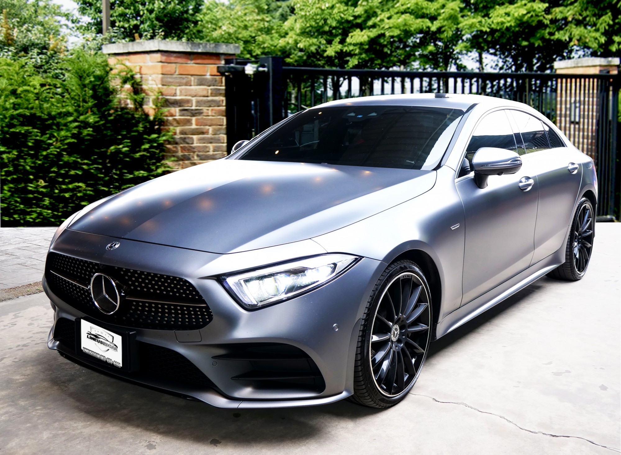Benz CLS 300d Edition1 Yr. 2018 ถ้าขับ CLS ธรรมดาโลกไม่จำ แนะนำคันนี้จ้า สีพิเศษมีเฉพาะ Edition 1 เท่านั้น (รูปที่ 2)