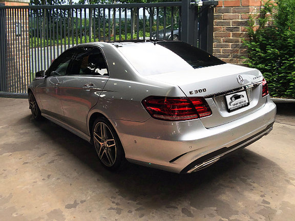 2014 BENZ E300 Bluetec AMG หลังคาแก้ว ดีเซล แรงจัด ประหยัดน้ำมันสุด 20 กม./ลิตร รถออกศูนย์เบนซ์ Warranty Batt Hybrid ยังเหลือ (รูปที่ 8)
