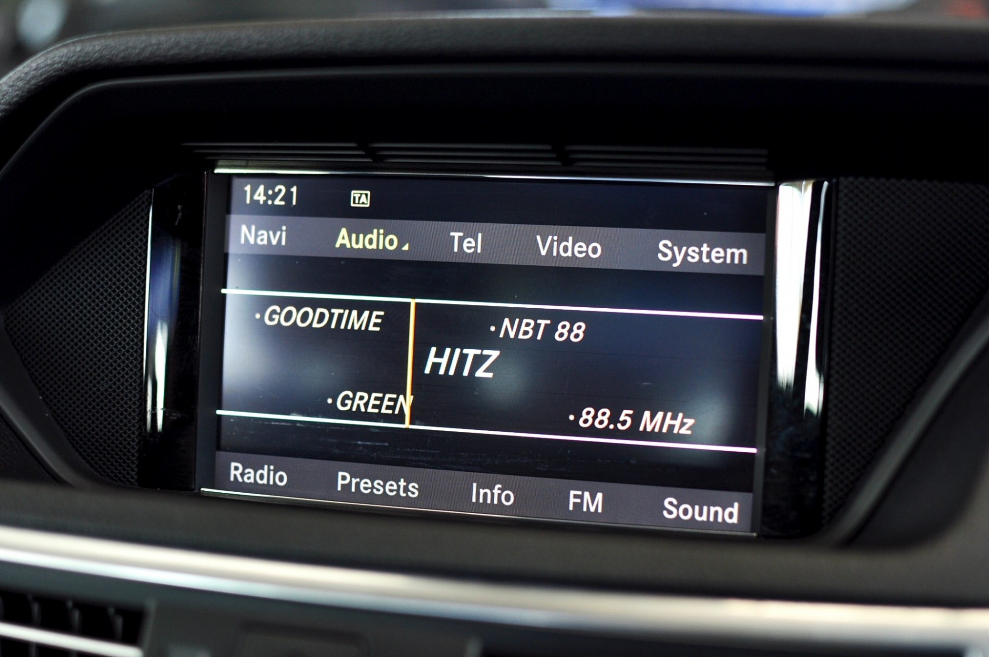 2012 BENZ E250 AMG หลังคาแก้ว เกียร์7Speed Paddle Shift ออฟชั่นจัดมาให้แบบเต็มๆแต่ราคาเบาๆ ? (รูปที่ 5)
