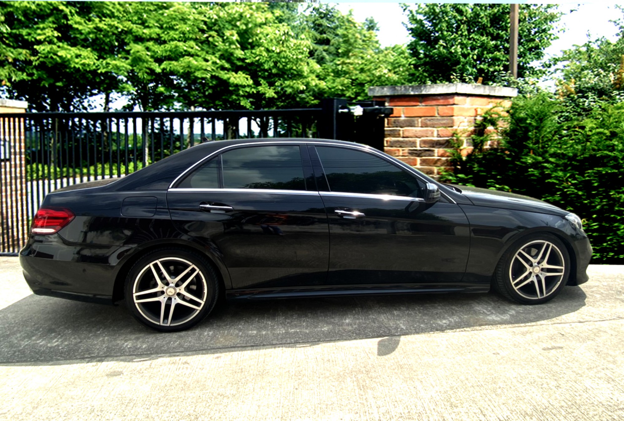 ถ้าคุณชอบ W212 AMG Facelift แต่กลัว Hybrid คันนี้ ใช่เลยคะ หล่อ แรง ทนที่สำคัญไม่จุกจิก BENZ E200 AMG คันนี้เบนซินล้วนๆ (รูปที่ 9)