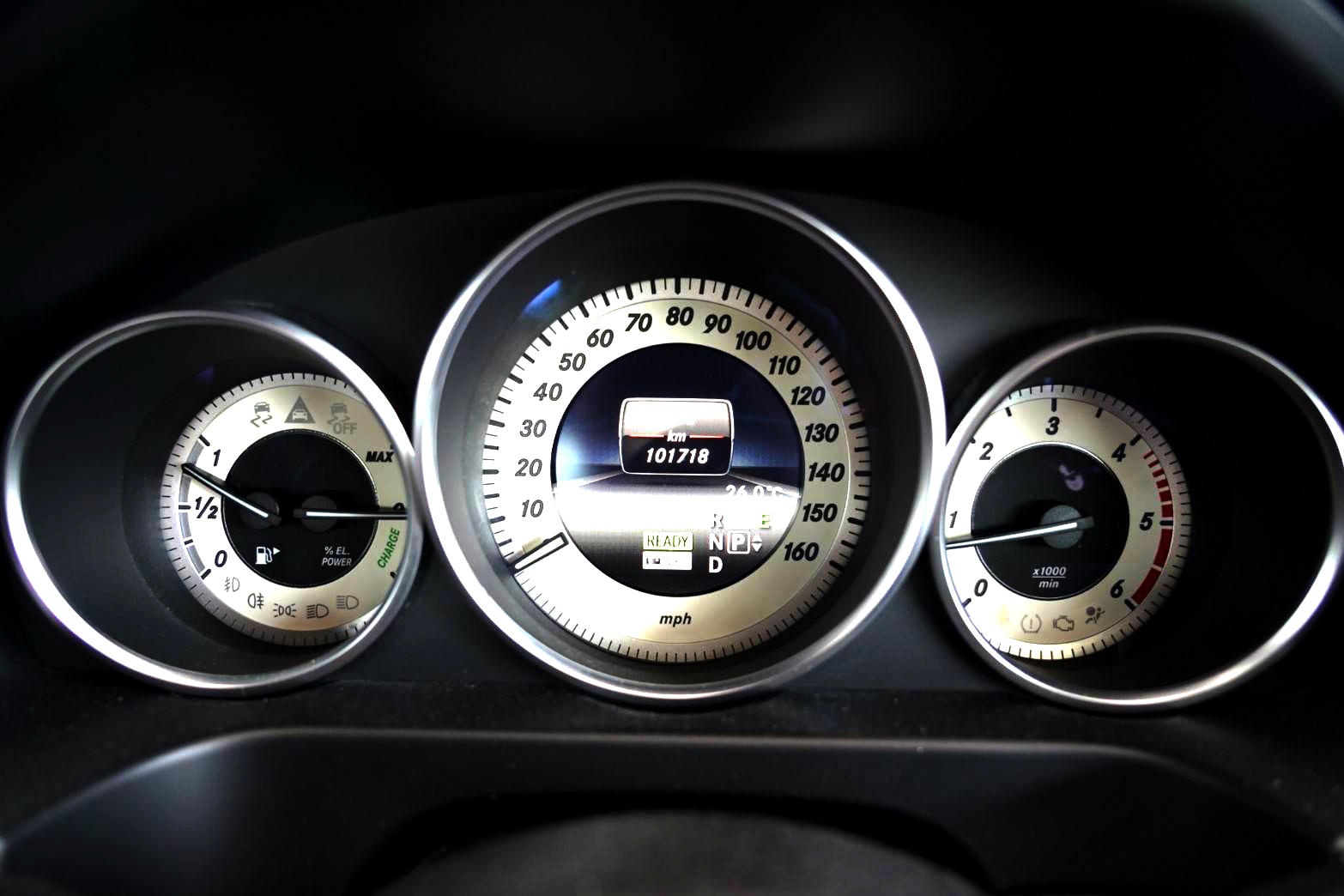 Mercedes-Benz E300 BlueTEC HYBRID AMG 2014  ตัวรถมือเดียวออกศูนย์Benz Thailand  (รูปที่ 5)