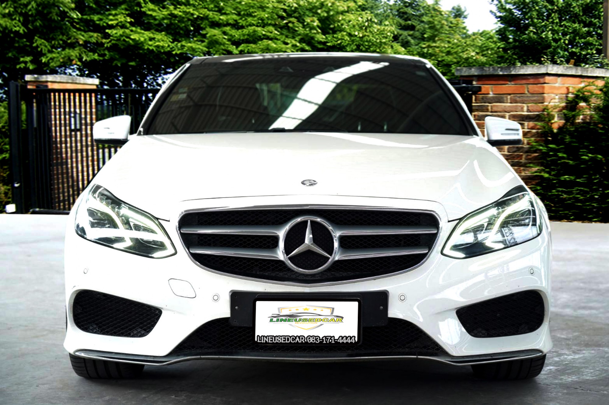 Mercedes-Benz E300 BlueTEC HYBRID AMG 2014  ตัวรถมือเดียวออกศูนย์Benz Thailand  (รูปที่ 2)