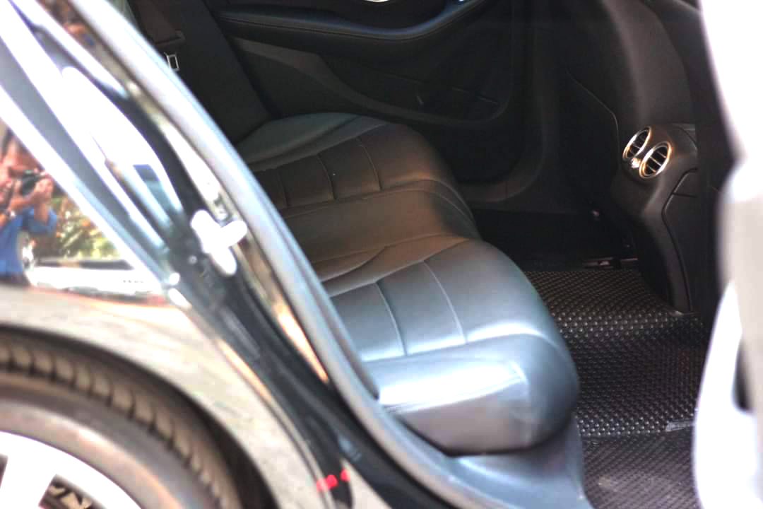 Mercedes Benz C300e 2019 ไมล์น้อย รถศูนย์ Benz thailand (รูปที่ 7)