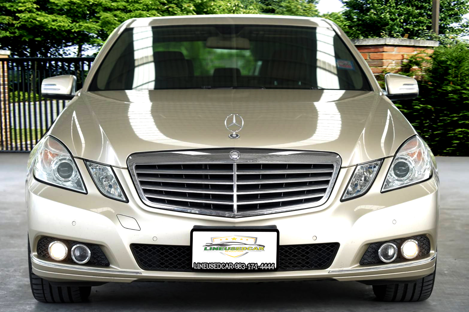 2010 BENZ E200 CGi Elegance มือเดียว มาในราคาเบาๆ ที่ใครๆก็เป็นเจ้าของได้ ไมล์น้อยมาก (รูปที่ 3)