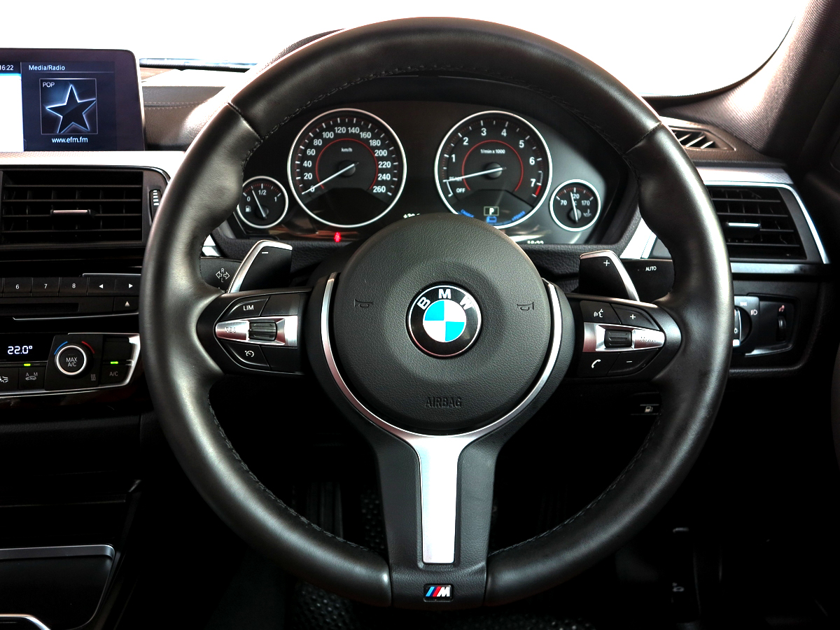 2018 BMW 330e M Sport Plug-In Hybrid รถเจ้าของมือเดียว รถศูนย์ BMW THAILAND Bsi ถึง 03/2023 หรือ 100,000 Km. (รูปที่ 9)