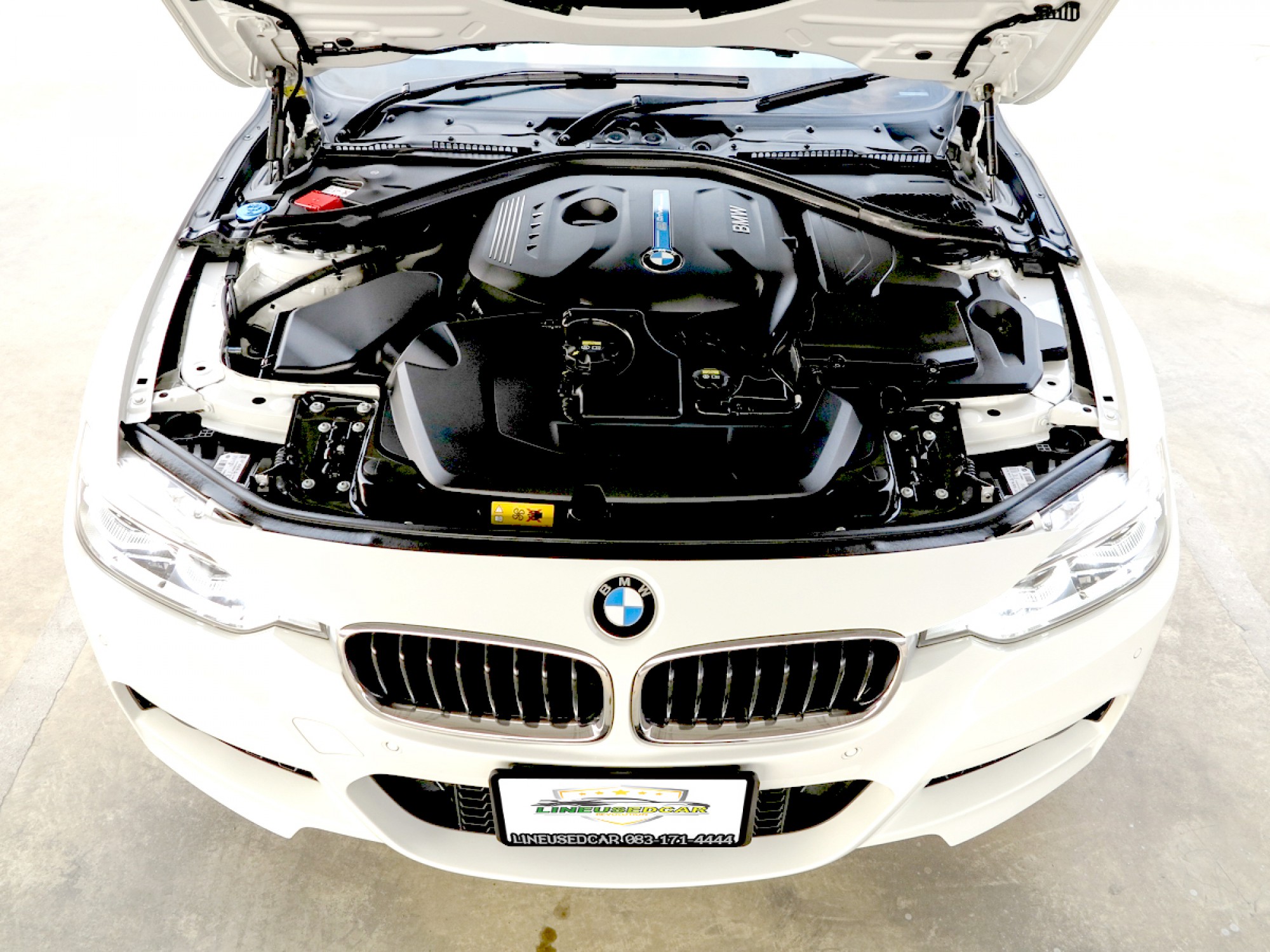 2018 BMW 330e M Sport Plug-In Hybrid รถเจ้าของมือเดียว รถศูนย์ BMW THAILAND Bsi ถึง 03/2023 หรือ 100,000 Km.