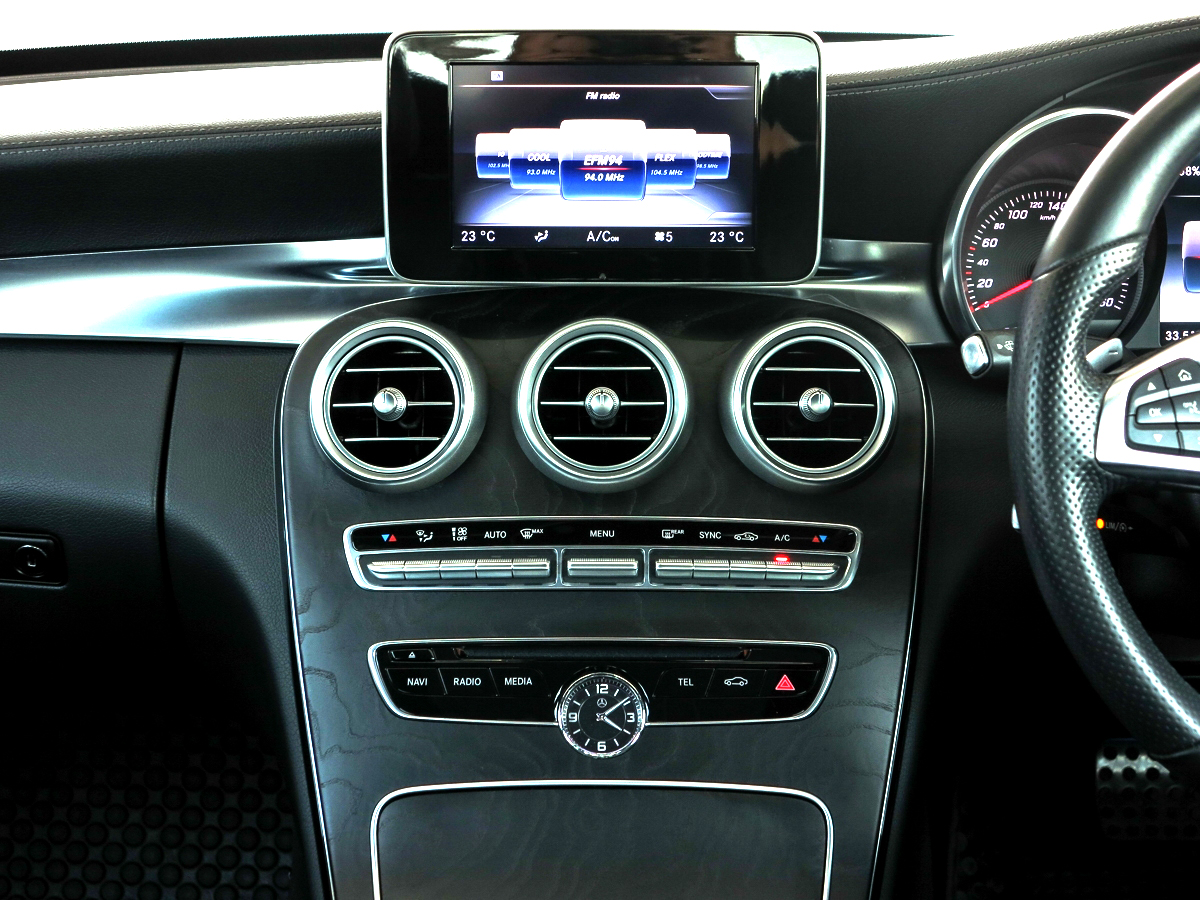 2016 MERCEDES BENZ C300 BLUETEC HYBRID AMG DYNAMIC เจ้าของมือเดียว รถศูนย์ Benz Thailand เลขไมล์น้อยมากๆ (รูปที่ 10)