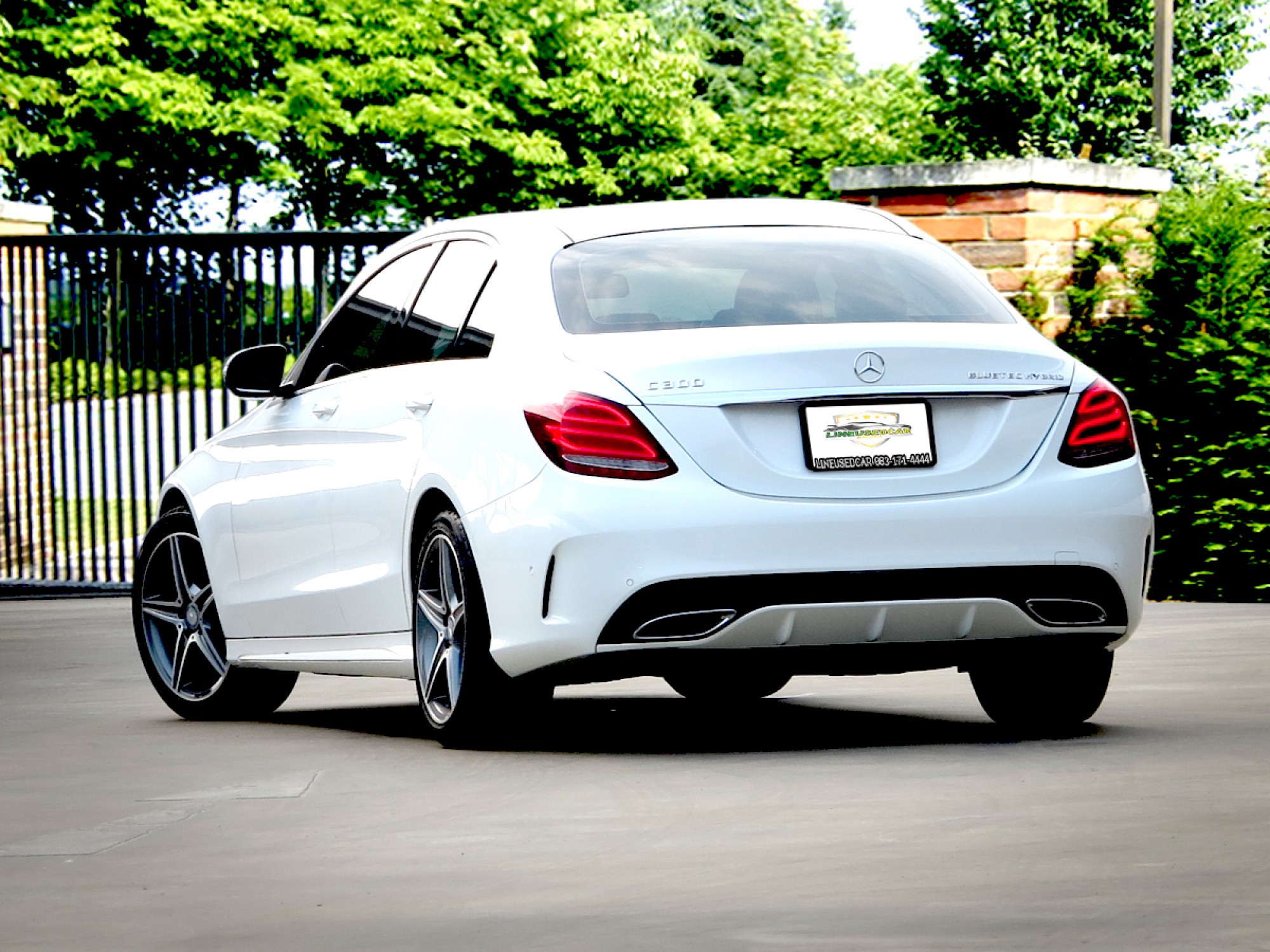 2016 MERCEDES BENZ C300 BLUETEC HYBRID AMG DYNAMIC เจ้าของมือเดียว รถศูนย์ Benz Thailand เลขไมล์น้อยมากๆ (รูปที่ 18)