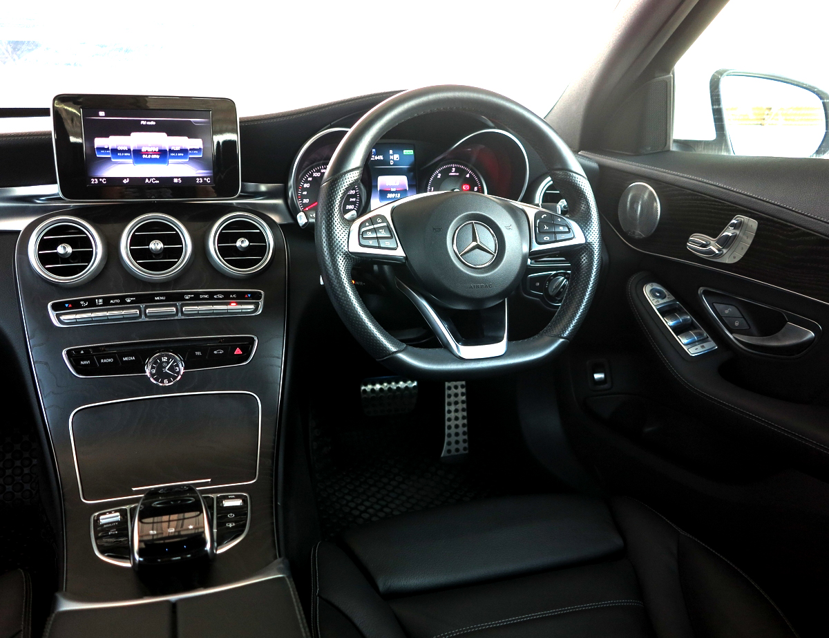 2016 MERCEDES BENZ C300 BLUETEC HYBRID AMG DYNAMIC เจ้าของมือเดียว รถศูนย์ Benz Thailand เลขไมล์น้อยมากๆ (รูปที่ 8)
