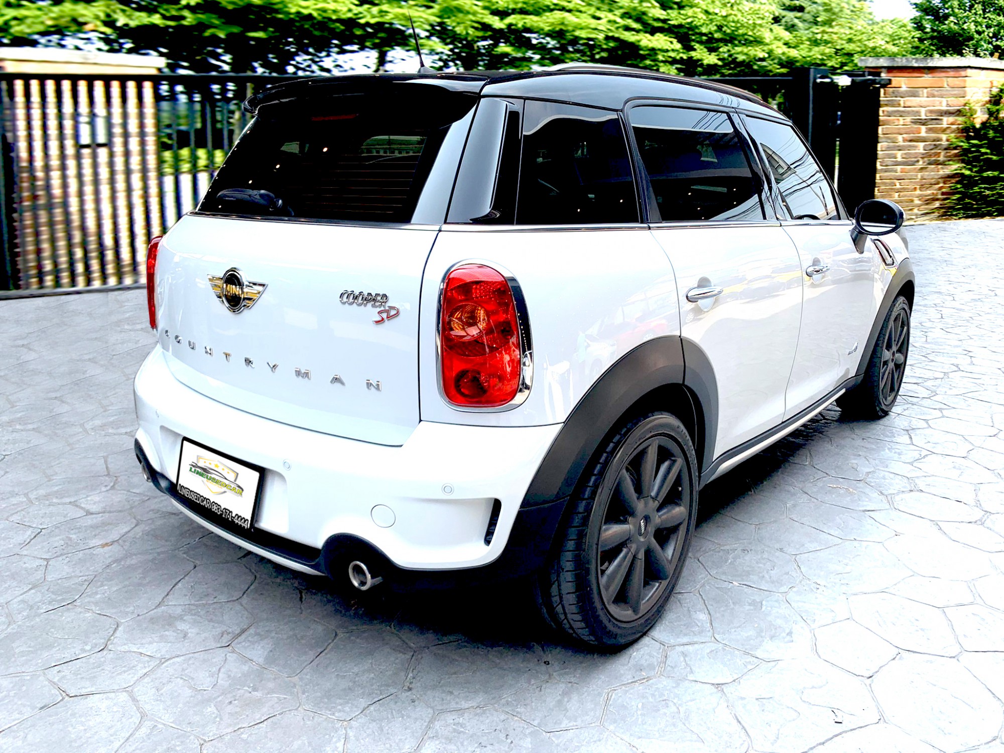 Mini Cooper SD ALL4 Countryman 2015 ไมล์ 63,xxx km รถศูนย์ Millenium Auto