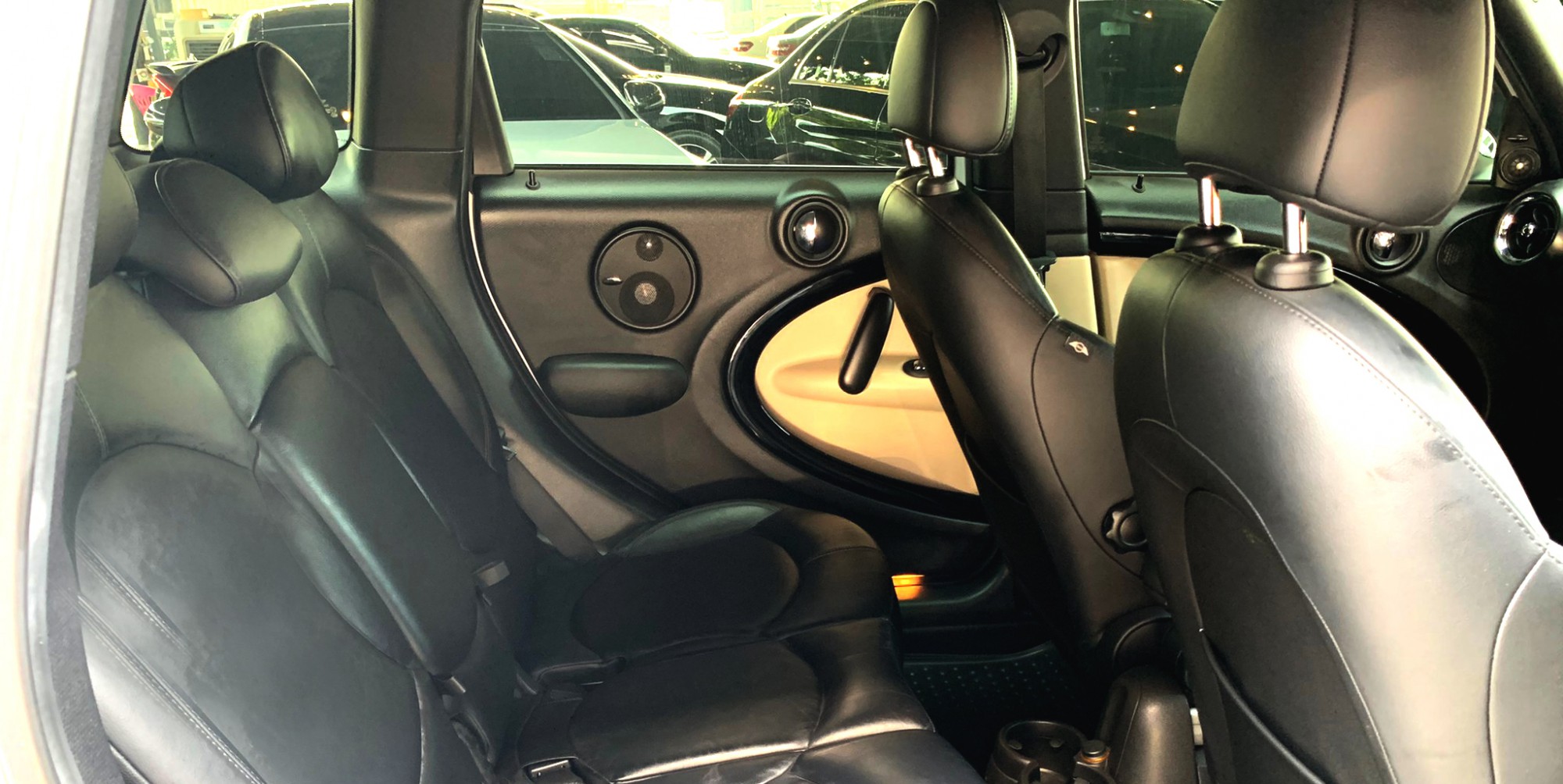 Mini Cooper SD ALL4 Countryman 2015 ไมล์ 63,xxx km รถศูนย์ Millenium Auto (รูปที่ 7)