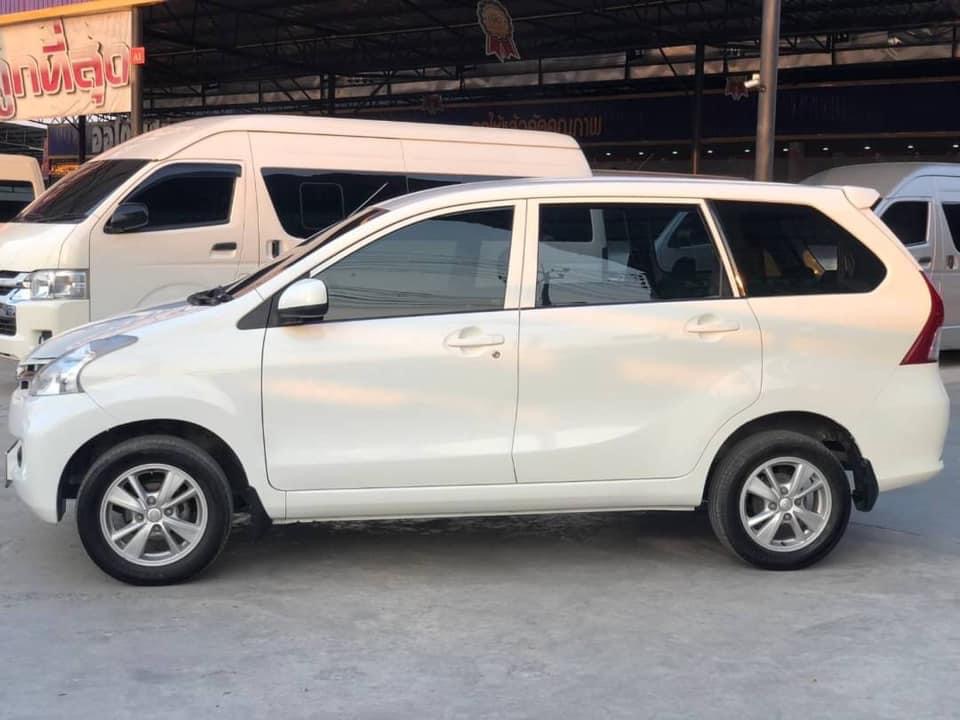 2013 TOYOTA AVANZA 1.5 G สีขาว เกียร์ออโต้ (รูปที่ 3)