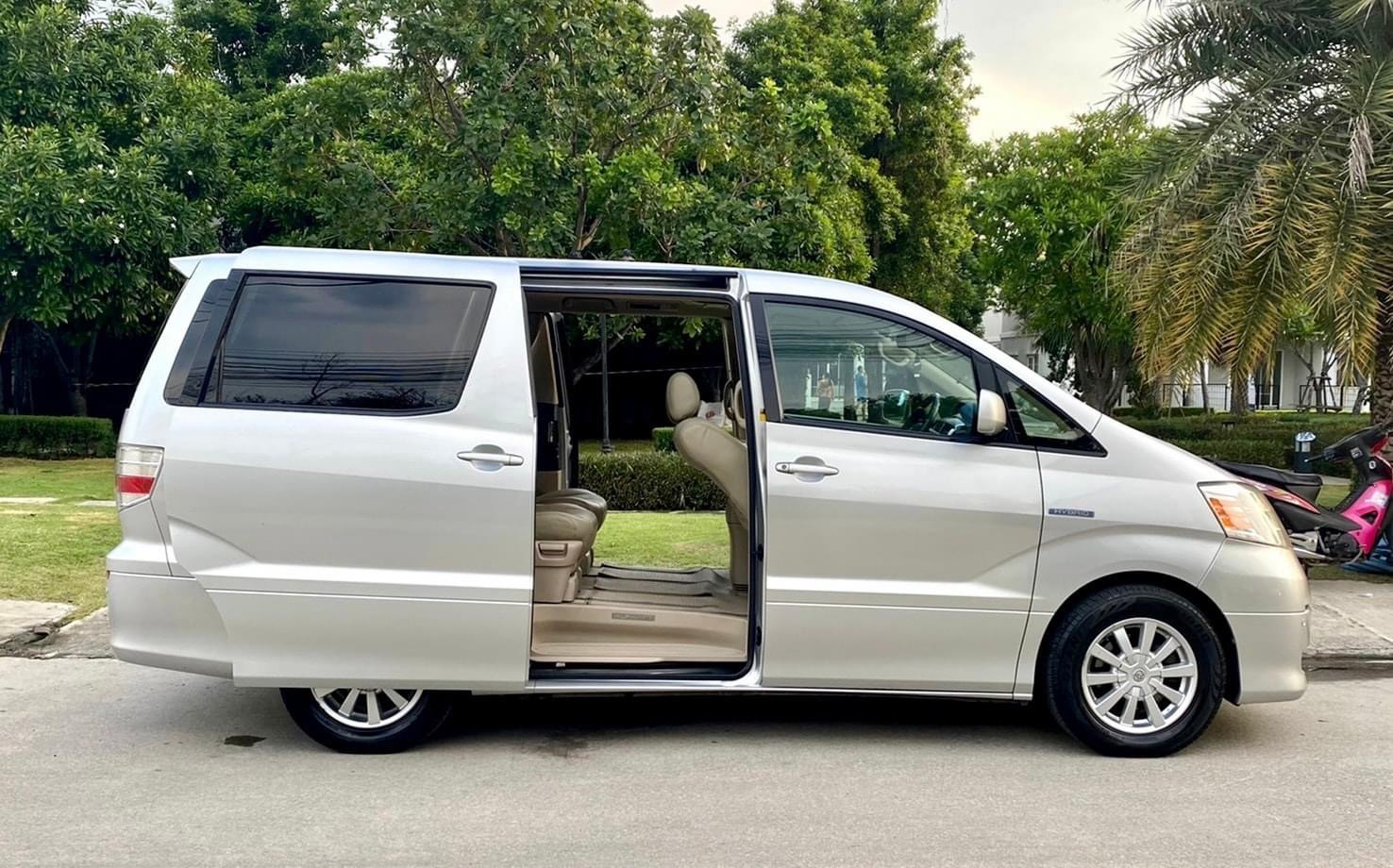 Toyota Alphard ATH-10 2.4 Hybrid E-Four ขับ4 เกียร์ Auto ปี 2005 สีเทา