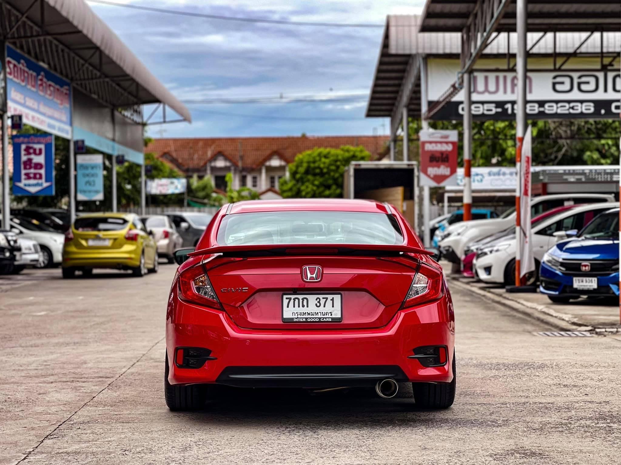 HONDA CIVIC FC 1.8 EL ปี 2018 คันนี้ของครบ ? (รูปที่ 8)