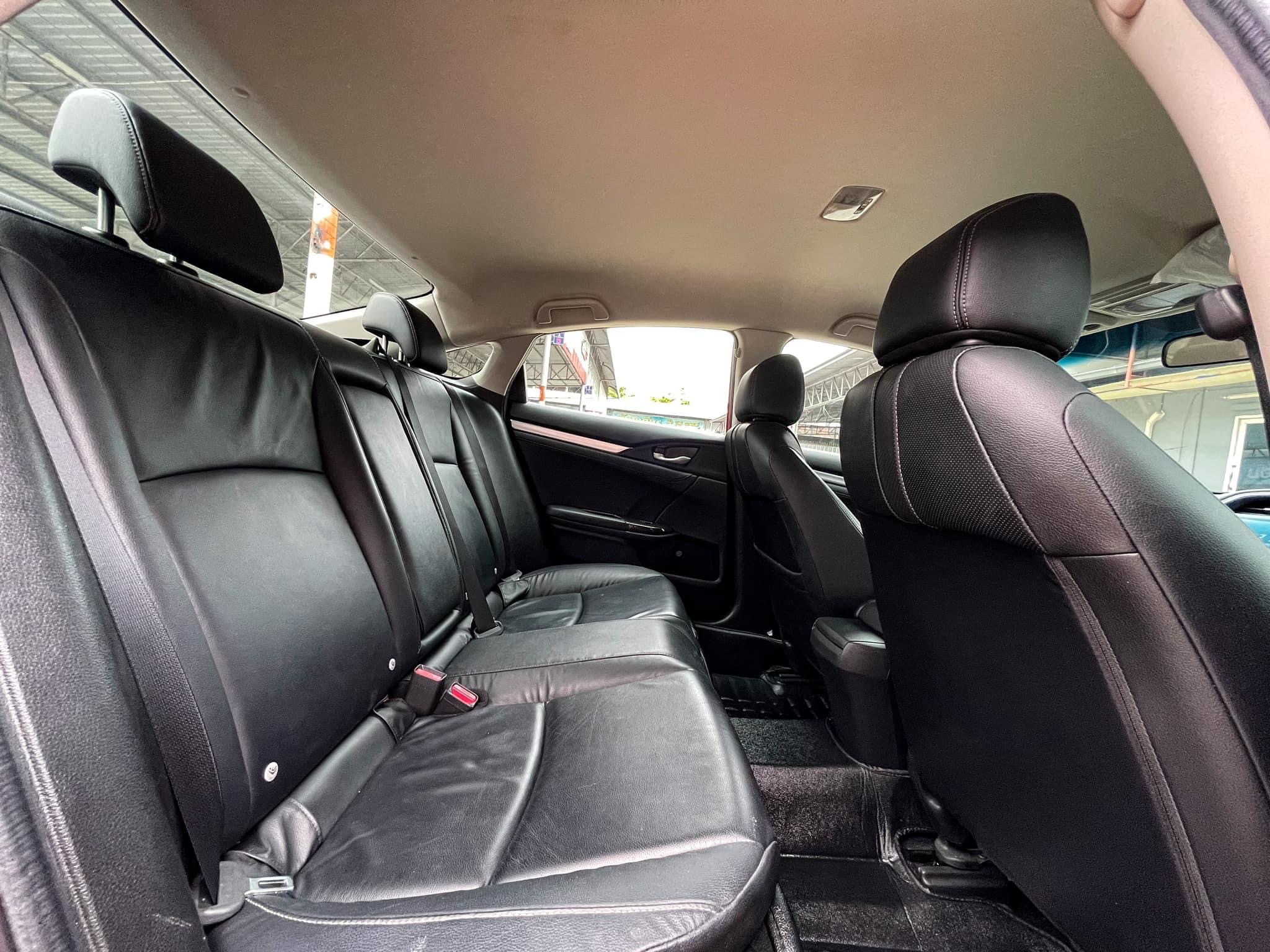 HONDA CIVIC FC 1.8 EL ปี 2018 คันนี้ของครบ ? (รูปที่ 20)