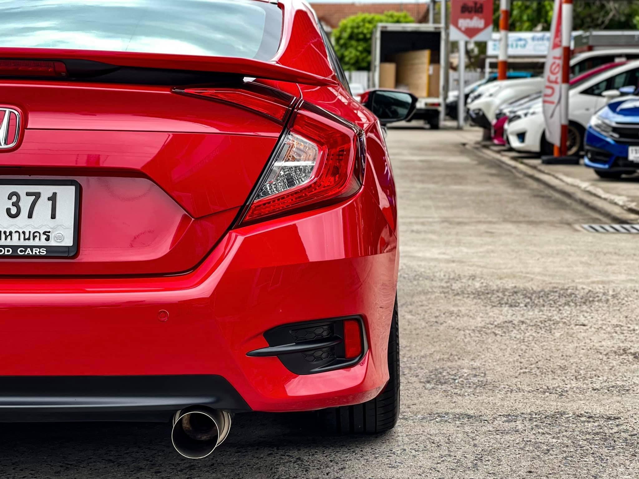 HONDA CIVIC FC 1.8 EL ปี 2018 คันนี้ของครบ ? (รูปที่ 9)