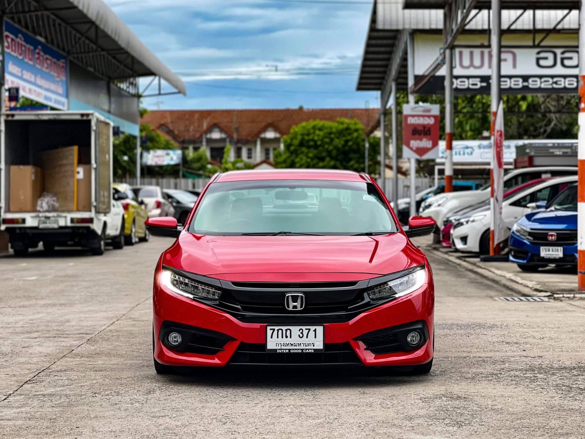 HONDA CIVIC FC 1.8 EL ปี 2018 คันนี้ของครบ ? (รูปที่ 2)