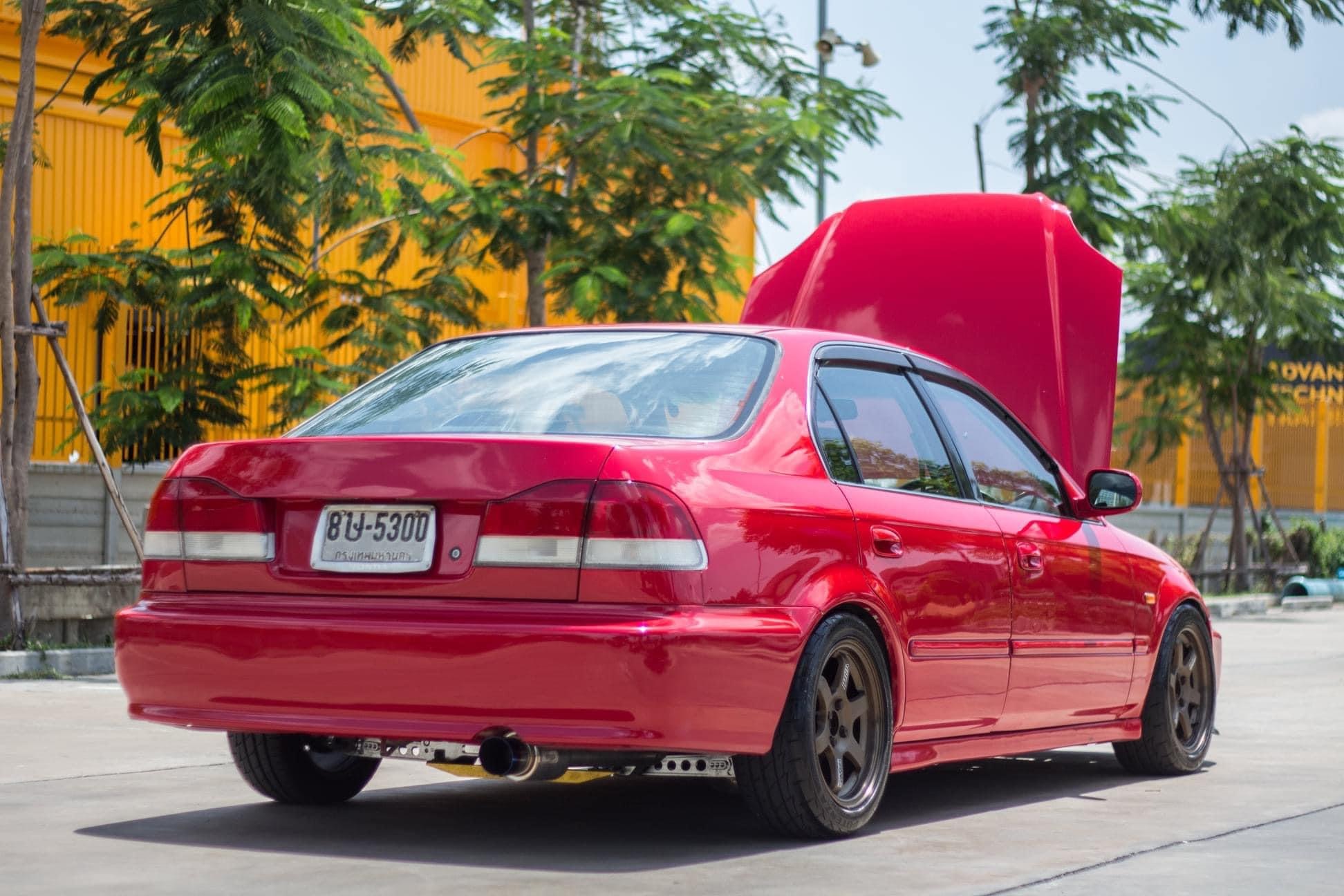 Honda Civic EK โฉม 4 ประตู ปี 1996 สีแดง (รูปที่ 6)