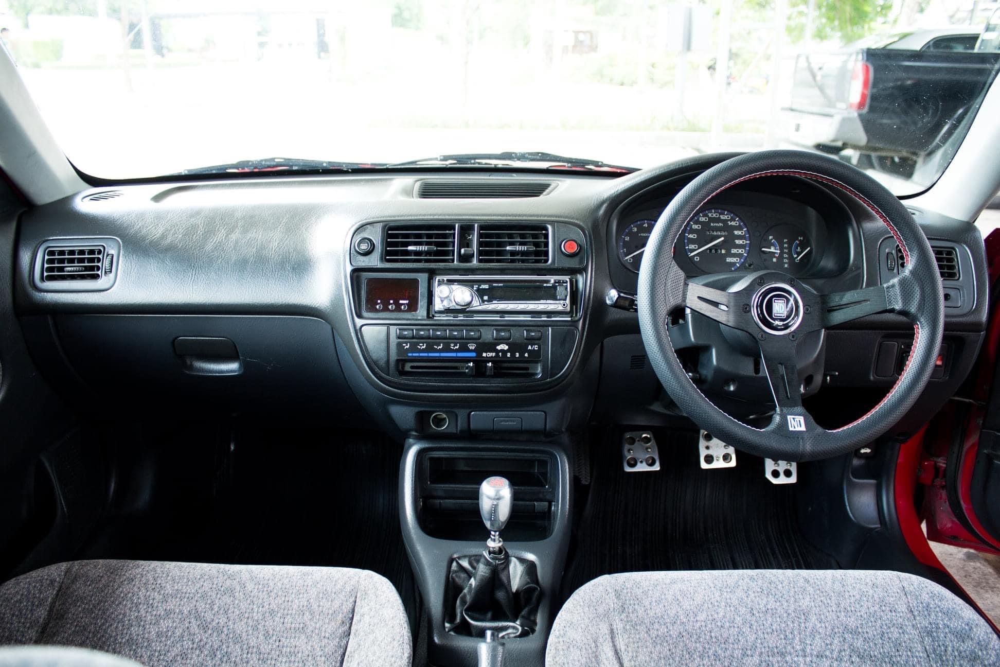 Honda Civic EK โฉม 4 ประตู ปี 1996 สีแดง (รูปที่ 11)