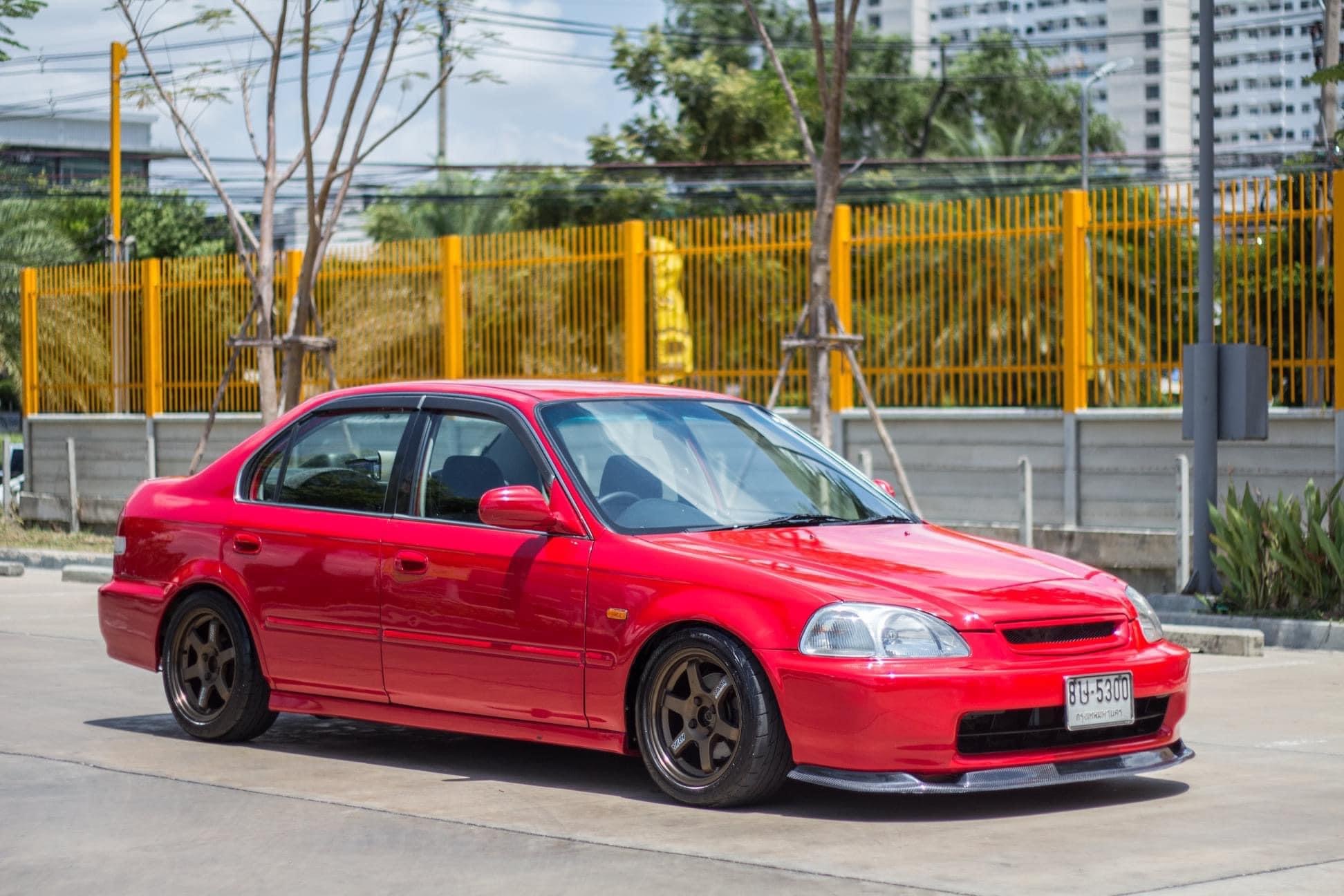 Honda Civic EK โฉม 4 ประตู ปี 1996 สีแดง (รูปที่ 5)