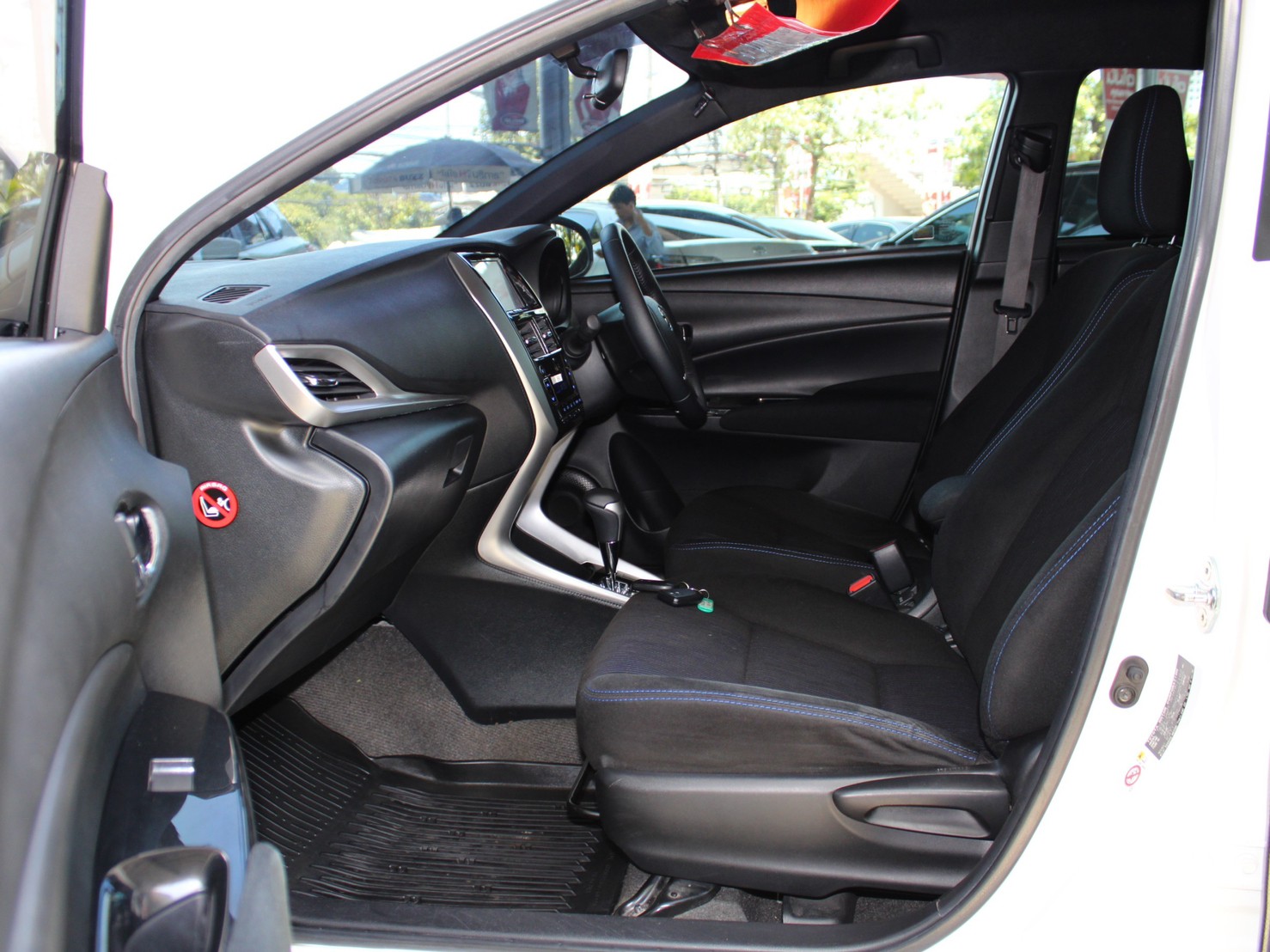Toyota Yaris 1.2 G 2018 เกียร์ Auto (รูปที่ 5)