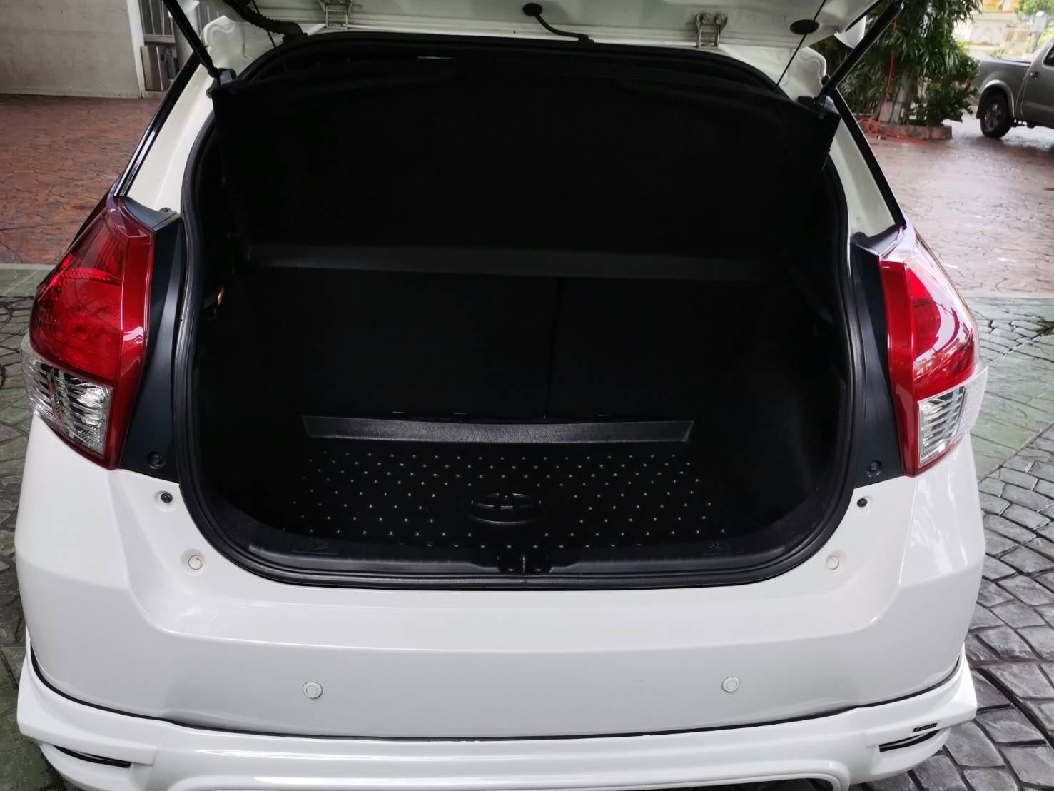TOYOTA YARIS 1.2 G A/T ปี2014 (รูปที่ 4)