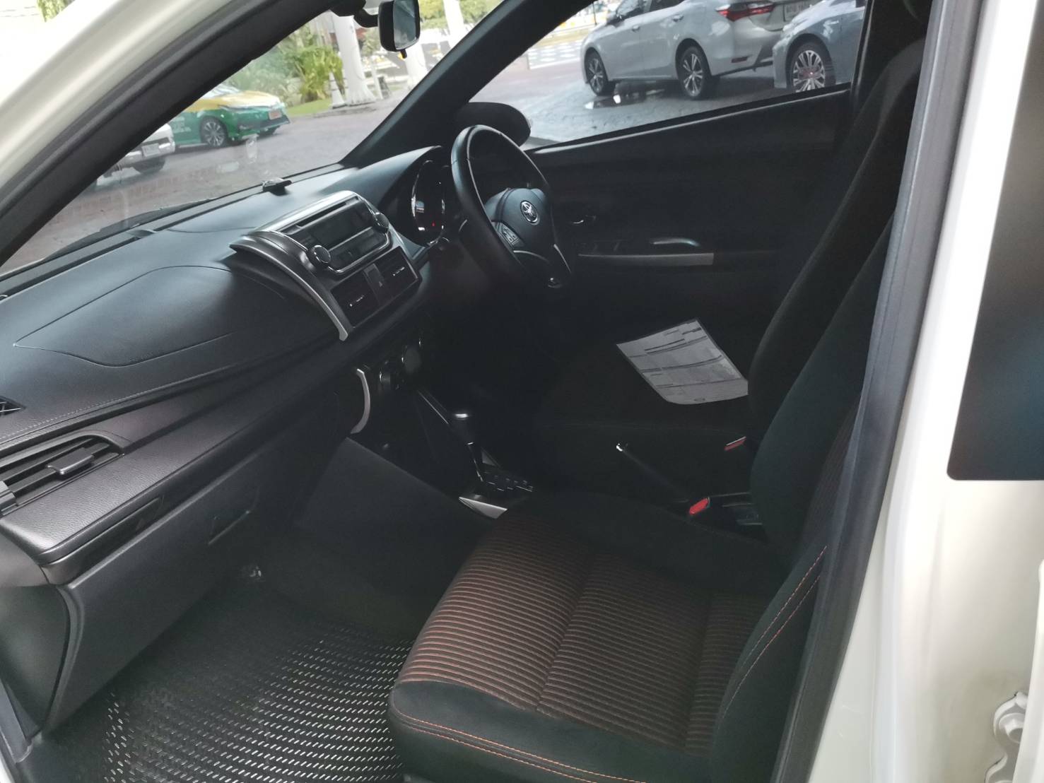 TOYOTA YARIS 1.2 G A/T ปี2014 (รูปที่ 5)