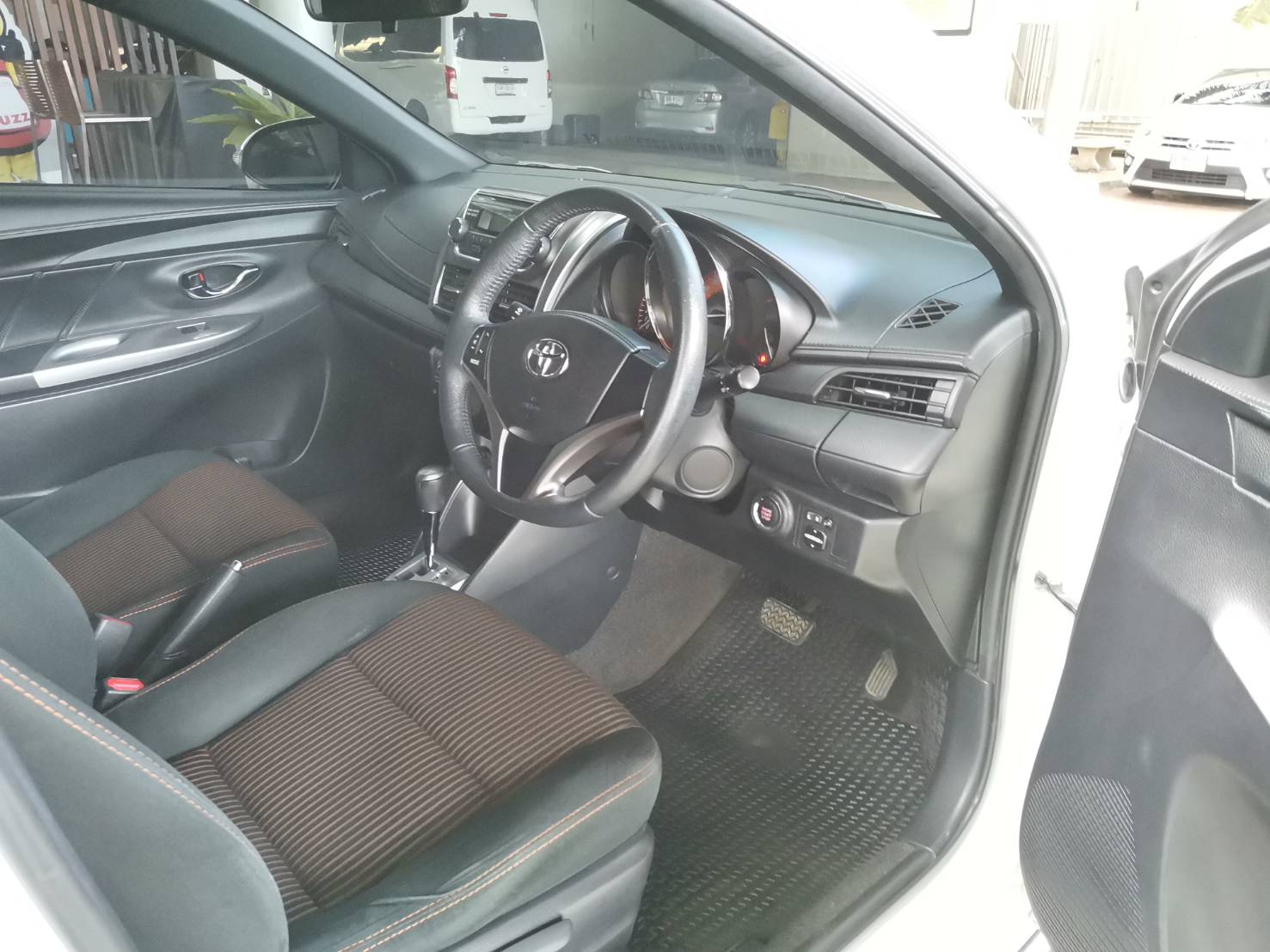 TOYOTA YARIS 1.2 G A/T ปี2014 (รูปที่ 7)