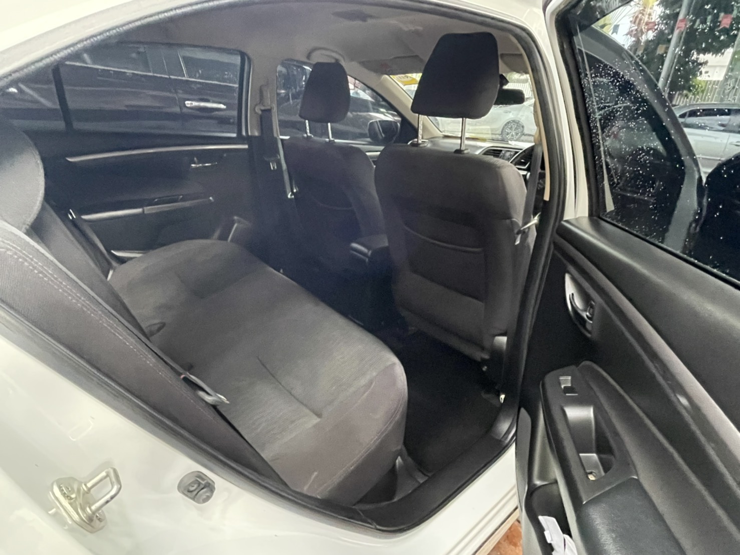 SUZUKI CIAZ 1.25L GLX A/T ปี2017 (รูปที่ 10)