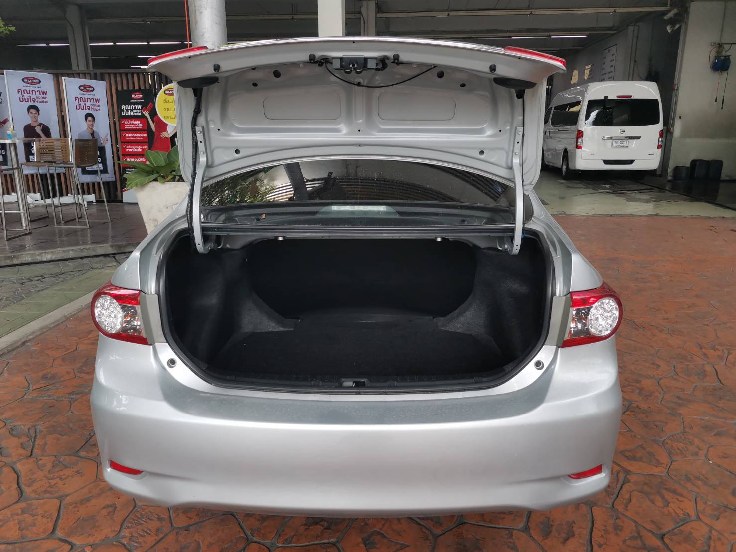 TOYOTA ALTIS 1.6 E A/T ปี2011 (รูปที่ 7)