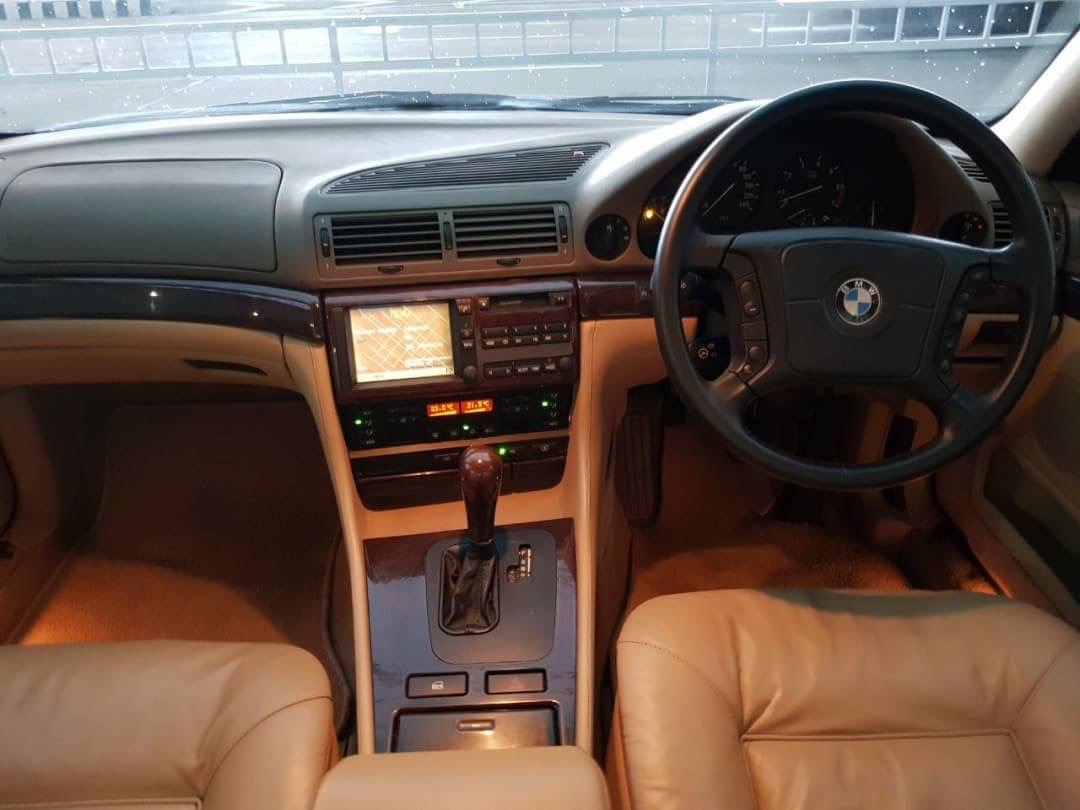 ขายBMW 7 Series 740 iL E38 ปี 2001 สีเขียว (รูปที่ 13)