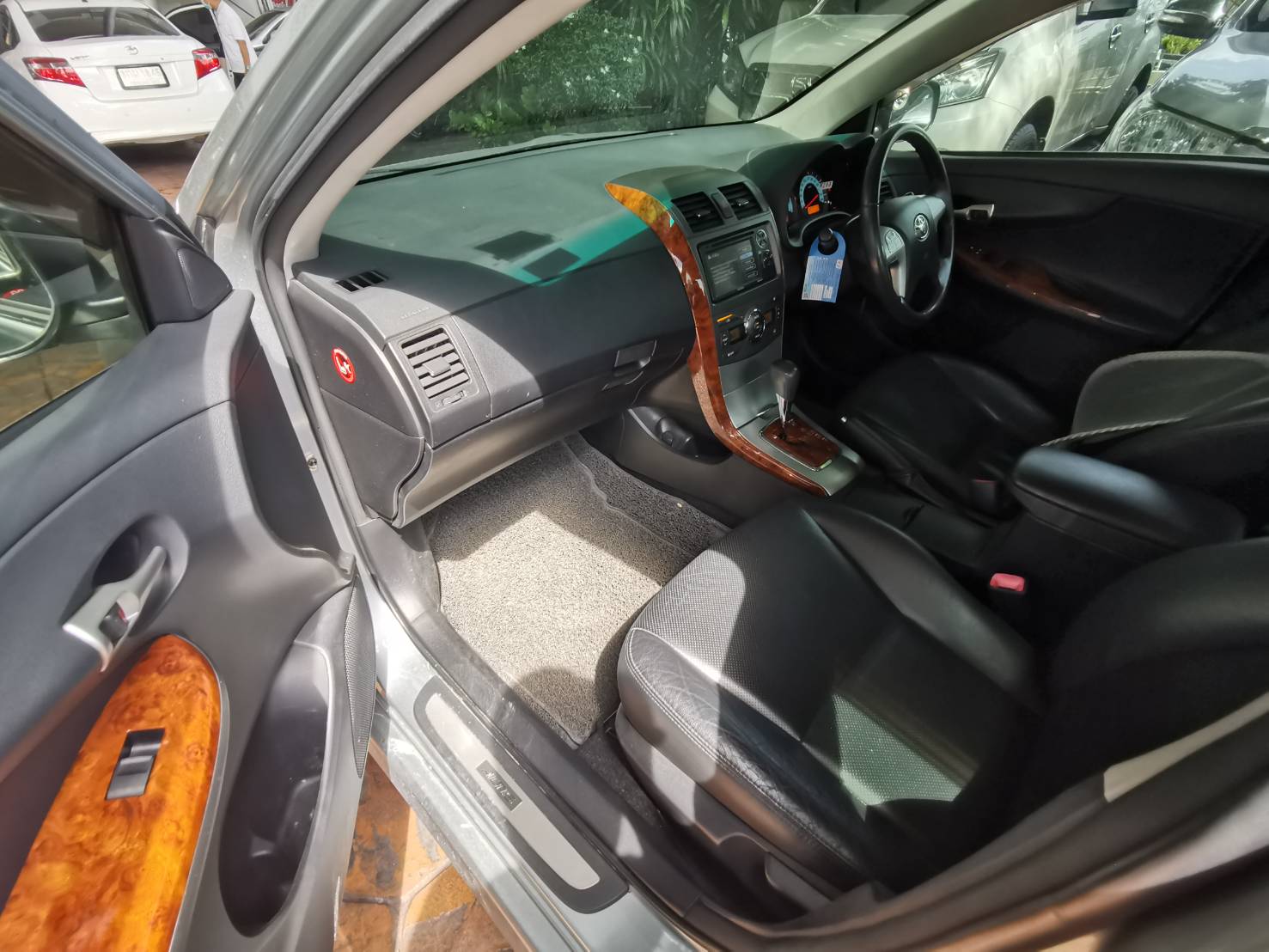 TOYOTA ALTIS 1.8 G A/T ปี2013 (รูปที่ 8)