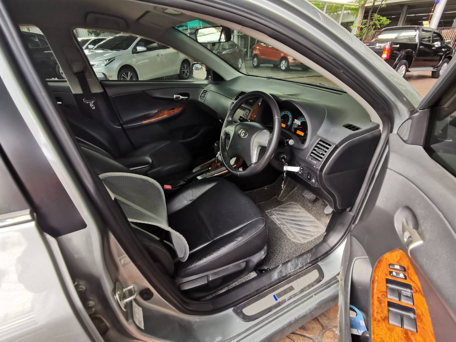 TOYOTA ALTIS 1.8 G A/T ปี2013 (รูปที่ 11)