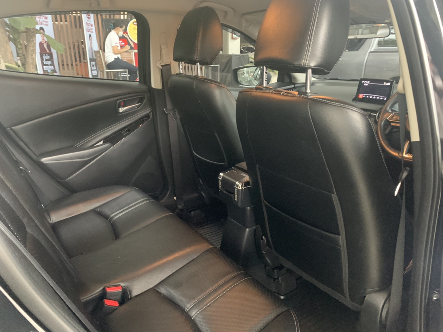 MAZDA2 1.3 HIGH PLUS A/T ปี2018 (รูปที่ 10)