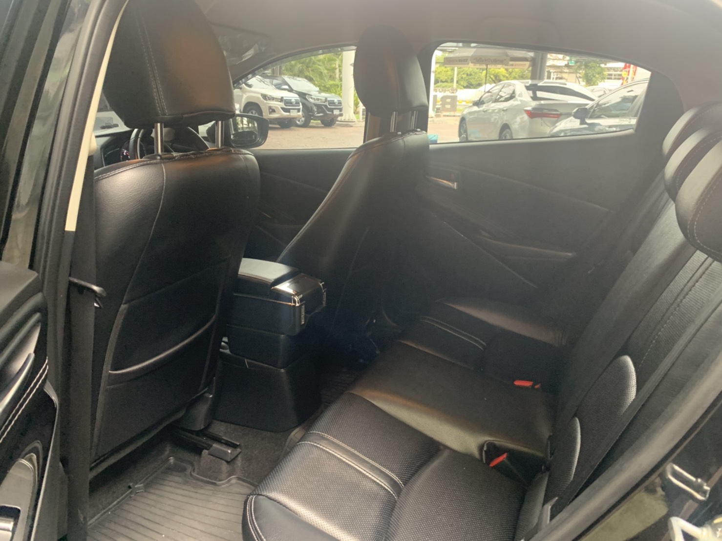 MAZDA2 1.3 HIGH PLUS A/T ปี2018 (รูปที่ 9)