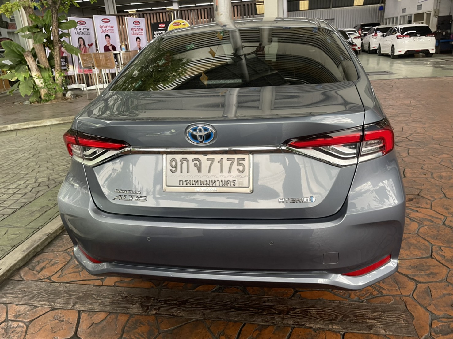 TOYOTA ALTIS 1.8 HV HI A/T ปี2019