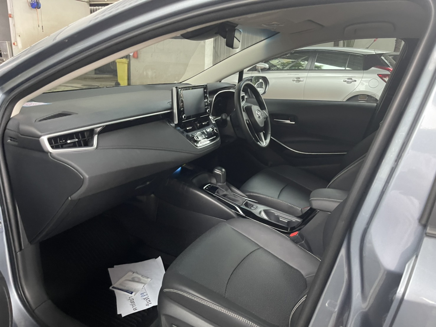 TOYOTA ALTIS 1.8 HV HI A/T ปี2019 (รูปที่ 8)
