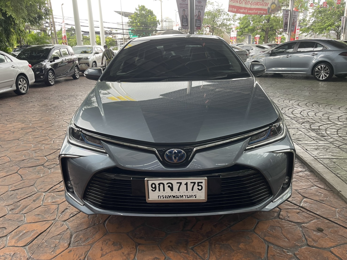 TOYOTA ALTIS 1.8 HV HI A/T ปี2019 (รูปที่ 2)