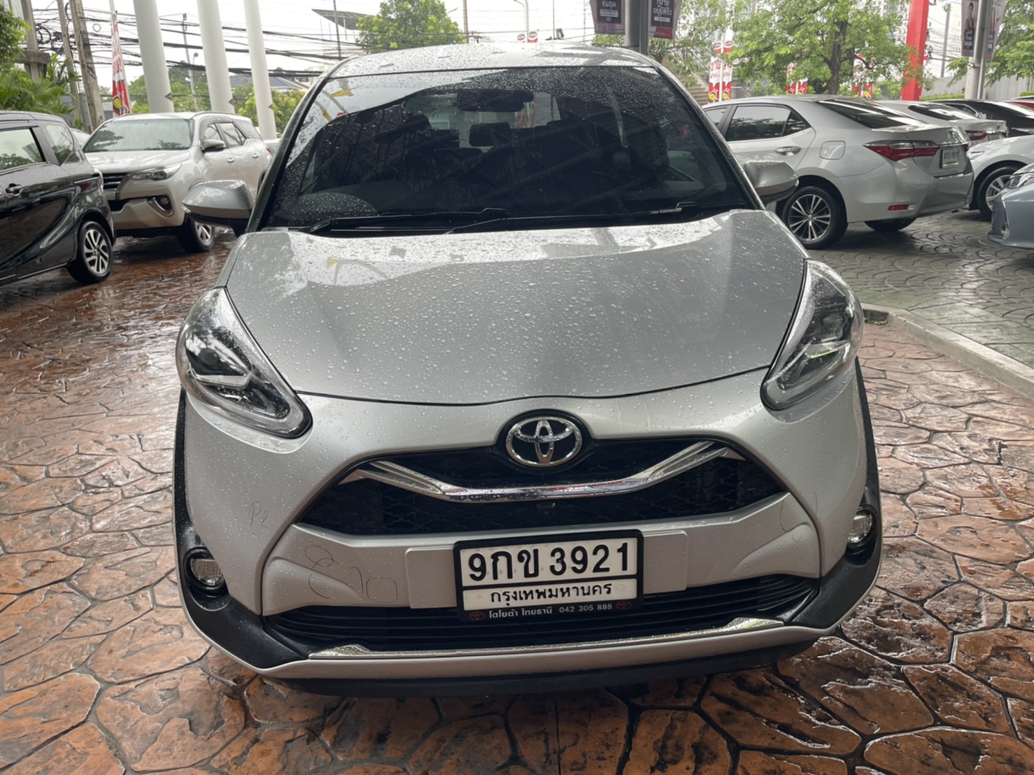 TOYOTA SIENTA 1.5 V ปี2019 (รูปที่ 2)