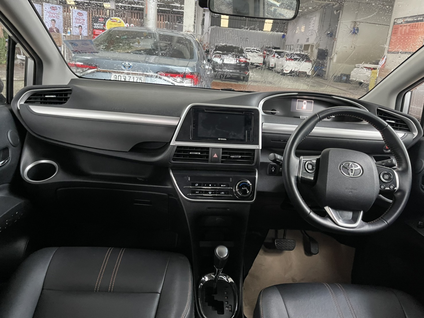 TOYOTA SIENTA 1.5 V ปี2019 (รูปที่ 9)