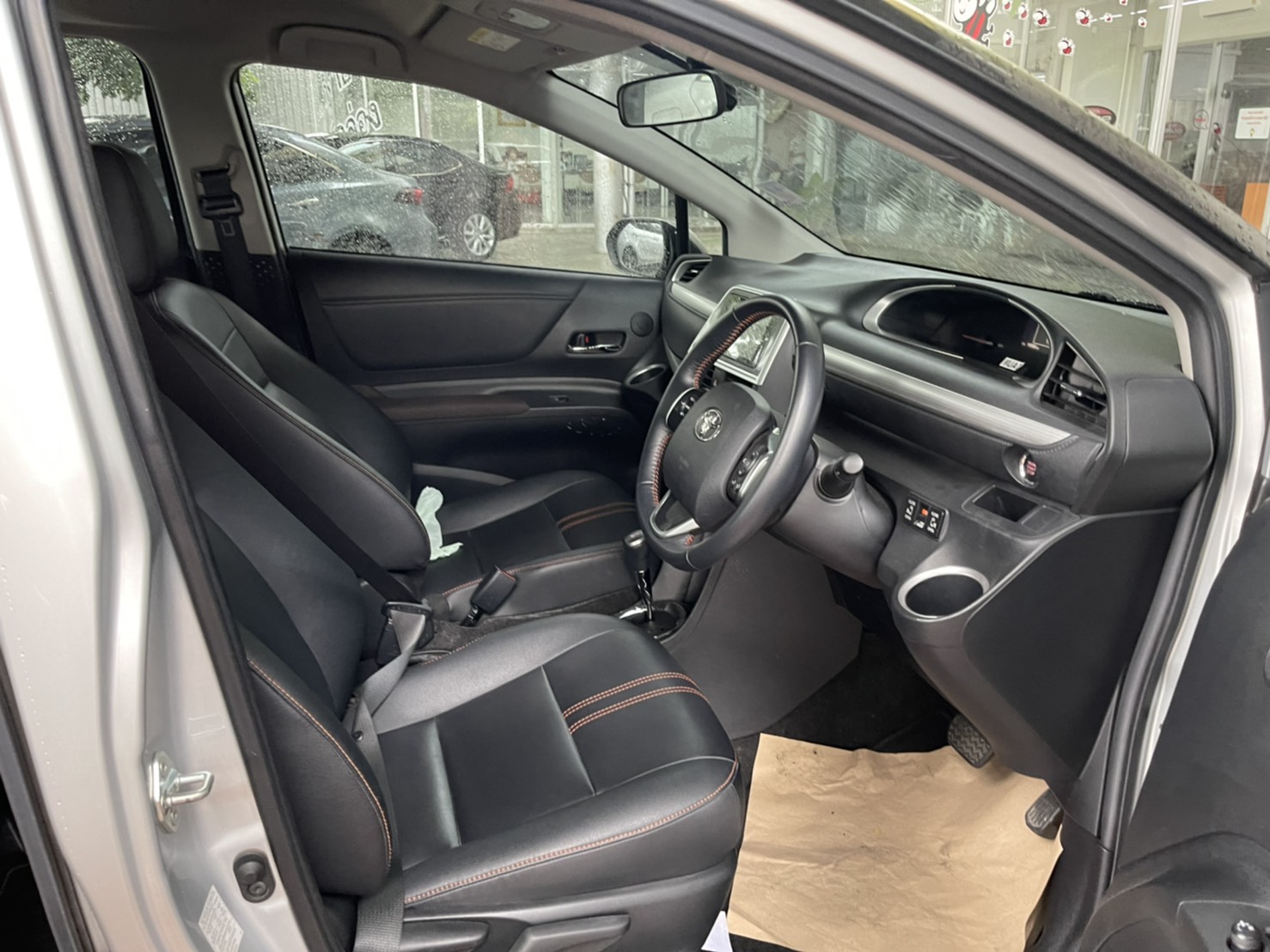 TOYOTA SIENTA 1.5 V ปี2019 (รูปที่ 8)