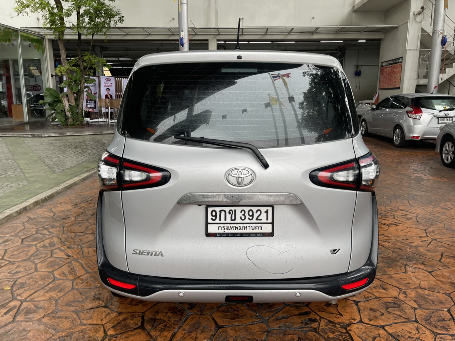 TOYOTA SIENTA 1.5 V ปี2019 (รูปที่ 5)